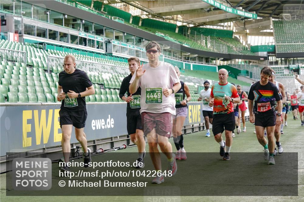 13.09.2026 - 21. swb-Marathon Bremen Michael Burmester http://msf.ph/oto/10422648 13.09.2026 13:22:56 Laufen im Stadion 128, 160, 211, 258, 343, 351, 434, 441, 533, 571, 601, 609, 708, 851, 892, 1060, 1094, 1157, 1178, 1259, 1331, 1344, 1417, 1518, 1657, 1669, 1691, 1729, 1746, 1788, 1883, 2213, 2290, 2433, 2445, 2475, 2495, 2504, 2526, 2619, 2632, 2652, 2660, 2685, 2711, 2768, 2936, 2964, 2968, 2995, 3022, 3034, 3225, 3252, 3282, 3292, 3347, 3351, 3395, 3423, 3447, 3505, 3530, 3559, 3682, 3727, 3770, 3784, 3819, 4020, 4054, 4231, 4406, 4407, 4431, 4466, 4467, 4584, 1506 meine-sportfotos.de