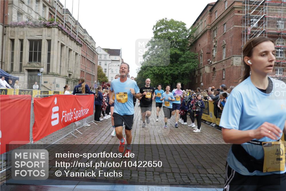 13.09.2026 - Kiel Lauf Yannick Fuchs http://msf.ph/oto/10422650 13.09.2026 09:43:34 Ziel 40, 401, 1049, 1833, 1857, 4171, 7773, 7857, 7905, 8770, 8834, 10189, 10300, 10460, 11246, 12101, 12164, 12575, 255, 623, 1040, 1508, 3041, 3850, 4256, 5530, 5929, 6377, 7099, 7532, 8066, 8808, 9354, 9933, 10047, 10118, 11753, 12259, 654, 4522, 5171, 5857, 5964, 7510, 7948, 9323, 9814, 9934, 10641, 10931, 12376, 1040, 1213, 3849, 3850, 5530, 7874, 8191, 9629, 11753 meine-sportfotos.de