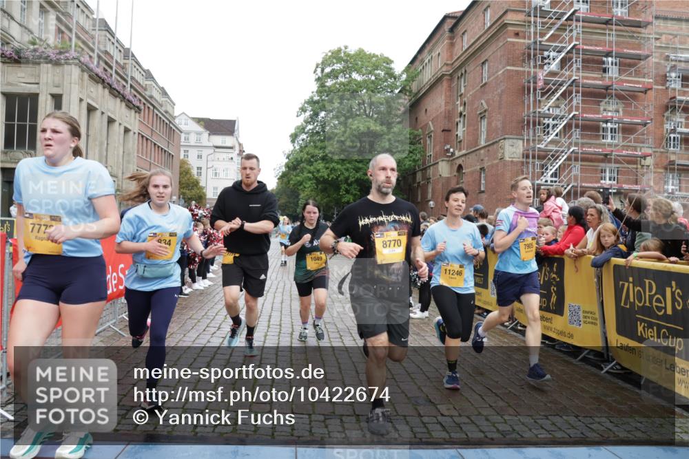 13.09.2026 - Kiel Lauf Yannick Fuchs http://msf.ph/oto/10422674 13.09.2026 09:43:35 Ziel 40, 401, 1049, 1833, 1857, 4171, 7773, 7857, 7905, 8770, 8834, 9323, 9934, 10189, 10300, 10460, 11246, 12101, 12164, 12575, 255, 623, 1040, 1508, 3041, 3850, 4256, 5530, 5929, 6377, 7099, 7532, 8066, 8808, 9354, 9933, 10047, 10118, 11753, 12259, 654, 4522, 5171, 5857, 5964, 7510, 7948, 9814, 10641, 10931, 12376, 1040, 1213, 3849, 3850, 5530, 7874, 8191, 11753 meine-sportfotos.de