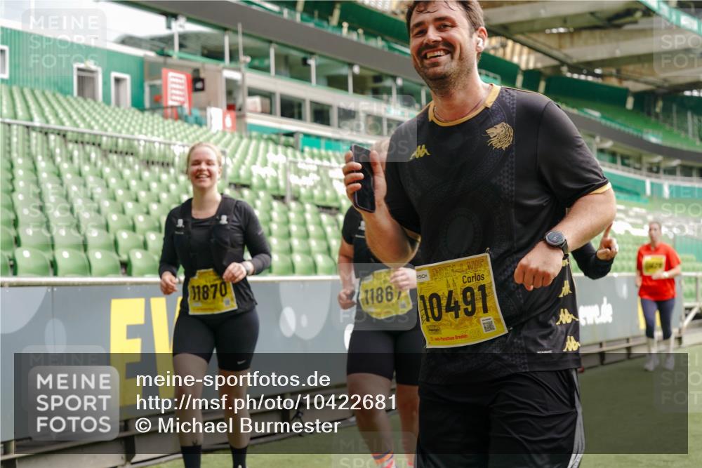 13.09.2026 - 21. swb-Marathon Bremen Michael Burmester http://msf.ph/oto/10422681 13.09.2026 10:45:56 Laufen im Stadion 10137, 10161, 10191, 10192, 10194, 10202, 10242, 10344, 10430, 10472, 10524, 10535, 10568, 10600, 10651, 10679, 10713, 10895, 10970, 10979, 11050, 11081, 11181, 11200, 11244, 11296, 11309, 11367, 11457, 11495, 11529, 11530, 11546, 11574, 11629, 11675, 11709, 11760, 11808, 11821, 11932, 12057, 12089, 12151, 12153, 12177, 12178, 12211, 12224, 12226, 12285, 12311, 12316, 12317, 12321, 12374, 12422, 12462, 12539, 10002, 10148, 10303, 10330, 10361, 10362 meine-sportfotos.de