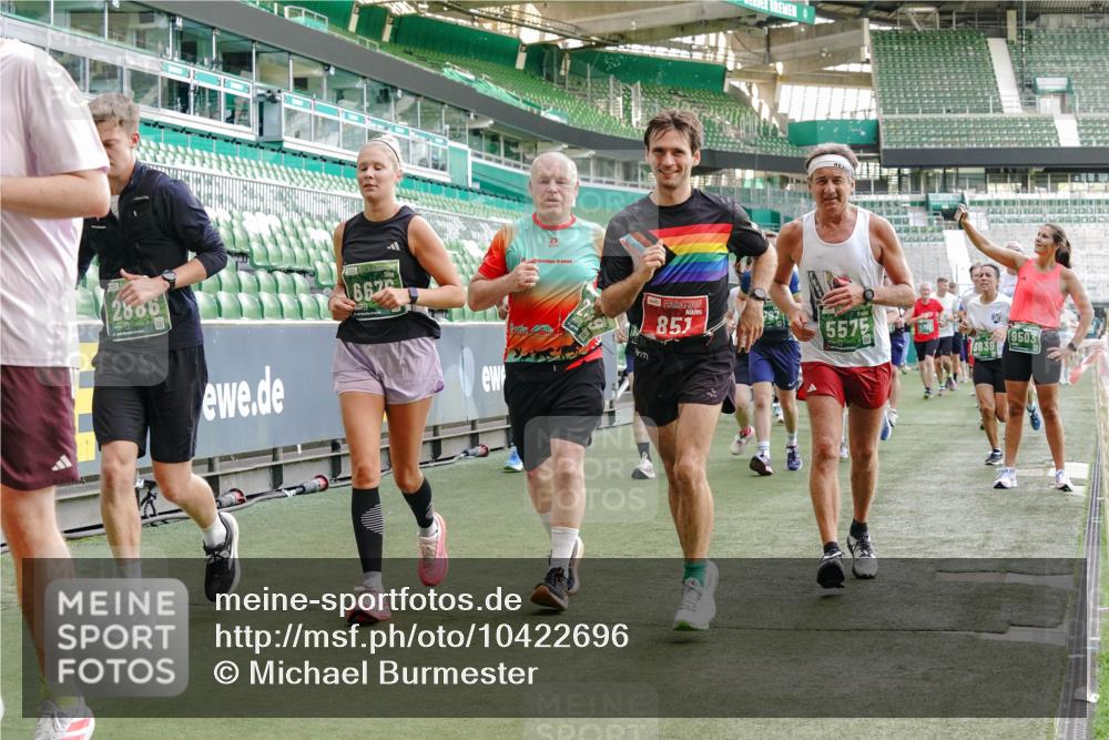 13.09.2026 - 21. swb-Marathon Bremen Michael Burmester http://msf.ph/oto/10422696 13.09.2026 13:22:57 Laufen im Stadion 128, 160, 211, 258, 343, 351, 434, 441, 533, 571, 609, 708, 851, 892, 1060, 1157, 1178, 1259, 1331, 1344, 1417, 1518, 1657, 1669, 1691, 1729, 1746, 1788, 1883, 2213, 2290, 2433, 2445, 2475, 2495, 2504, 2526, 2619, 2632, 2652, 2660, 2685, 2711, 2768, 2936, 2964, 2968, 2995, 3022, 3034, 3225, 3252, 3282, 3292, 3347, 3351, 3395, 3423, 3447, 3505, 3530, 3559, 3682, 3727, 3770, 3784, 3819, 4020, 4054, 4231, 4406, 4407, 4431, 4466, 4467, 4584, 1506 meine-sportfotos.de