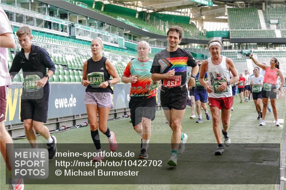 13.09.2026 - 21. swb-Marathon Bremen Michael Burmester http://msf.ph/oto/10422702 13.09.2026 13:22:57 Laufen im Stadion 128, 160, 211, 258, 343, 351, 434, 441, 533, 571, 609, 708, 851, 892, 1060, 1157, 1178, 1259, 1331, 1344, 1417, 1518, 1657, 1669, 1691, 1729, 1746, 1788, 1883, 2213, 2290, 2433, 2445, 2475, 2495, 2504, 2526, 2619, 2632, 2652, 2660, 2685, 2711, 2768, 2936, 2964, 2968, 2995, 3022, 3034, 3225, 3252, 3282, 3292, 3347, 3351, 3395, 3423, 3447, 3505, 3530, 3559, 3682, 3727, 3770, 3784, 3819, 4020, 4054, 4231, 4406, 4407, 4431, 4466, 4467, 4584, 1506 meine-sportfotos.de