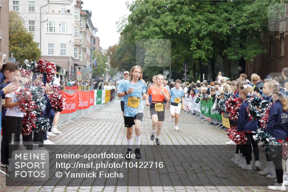 13.09.2026 - Kiel Lauf Yannick Fuchs http://msf.ph/oto/10422716 13.09.2026 09:43:38 Ziel 40, 401, 1049, 1833, 1857, 4171, 5964, 7773, 7905, 8770, 8834, 9323, 9934, 10189, 10300, 10460, 11246, 12101, 12164, 12575, 255, 401, 623, 1508, 3041, 4256, 5929, 6377, 7099, 7532, 7857, 8066, 8808, 9354, 9933, 10047, 10118, 10189, 12259, 654, 4522, 5026, 5171, 5857, 7510, 7948, 9814, 10641, 10931, 12376, 1040, 3850, 5530, 8191, 9354, 11753 meine-sportfotos.de