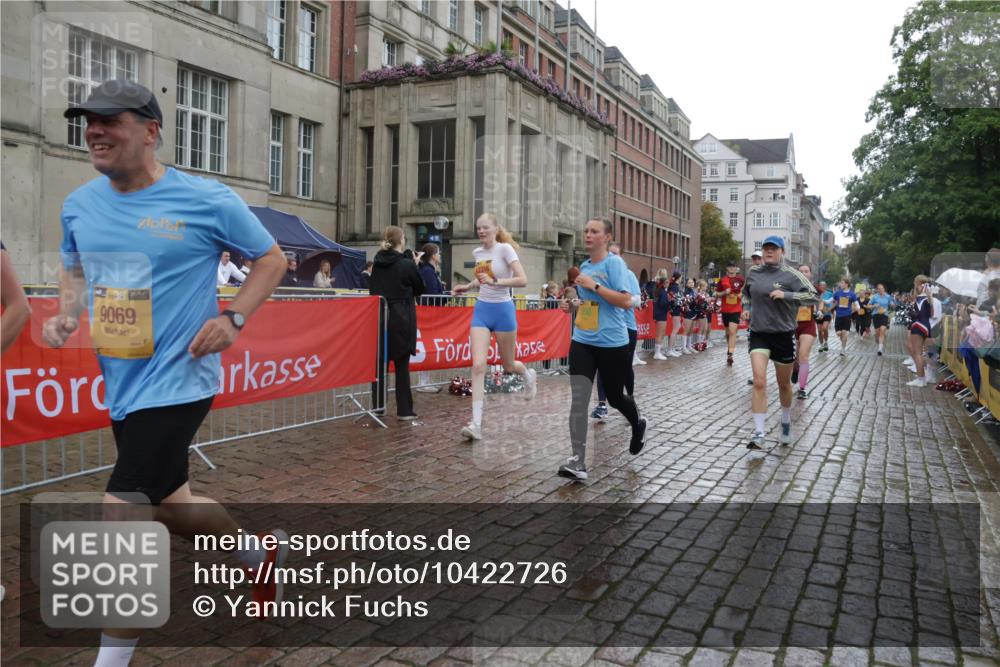 13.09.2026 - Kiel Lauf Yannick Fuchs http://msf.ph/oto/10422726 13.09.2026 10:56:33 Ziel 248, 476, 929, 1139, 1504, 1557, 1666, 1805, 2560, 2674, 2880, 3000, 3061, 3286, 3410, 3413, 3466, 4180, 4209, 4440, 5593, 6067, 6882, 7594, 7642, 8989, 8997, 9674, 10509, 10621, 10659, 12669, 12762, 350, 429, 574, 712, 774, 775, 778, 1208, 1618, 2075, 2454, 2564, 2829, 3267, 3541, 4806, 5009, 5067, 5682, 5683, 6530, 6572, 6605, 6884, 7292, 7483, 7995, 8054, 8073, 8158, 8910, 9069, 9210, 10264, 10421, 10433, 10570, 10750, 10774, 10795, 12316, 452 meine-sportfotos.de