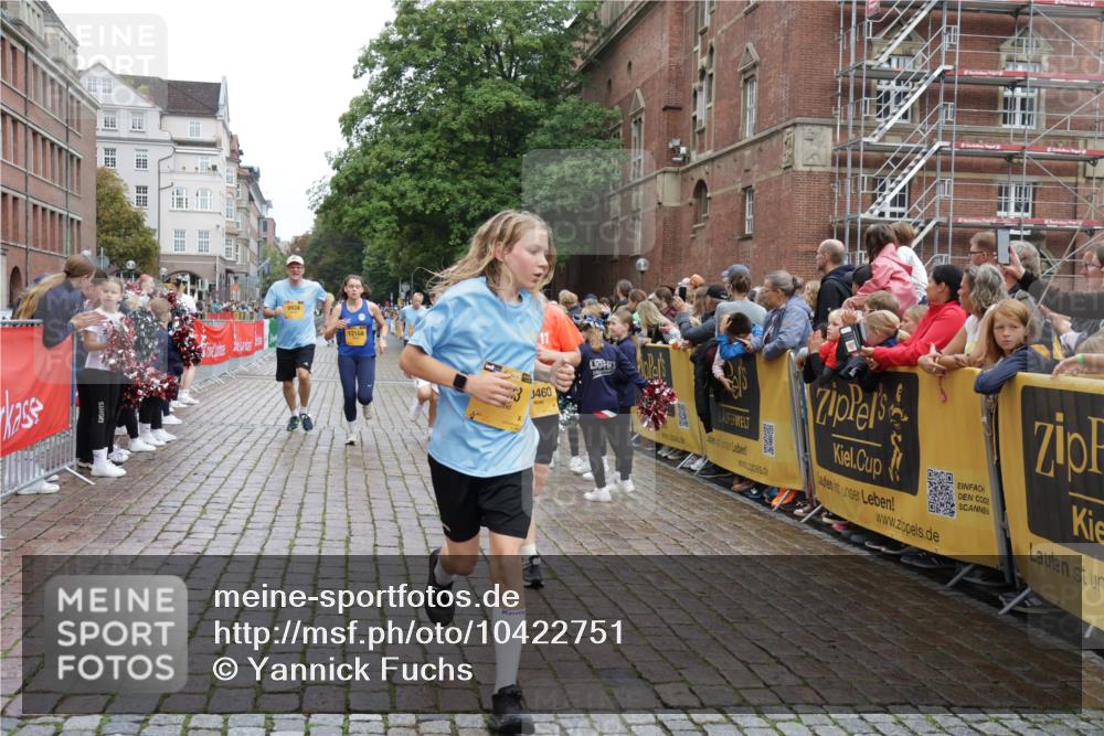 13.09.2026 - Kiel Lauf Yannick Fuchs http://msf.ph/oto/10422751 13.09.2026 09:43:40 Ziel 40, 1049, 1833, 1857, 4171, 5964, 7773, 7905, 8770, 8834, 9323, 9934, 10460, 11246, 12101, 12164, 255, 401, 623, 1508, 3041, 4256, 5929, 6377, 7099, 7532, 7857, 8066, 8808, 9354, 9933, 10047, 10118, 10189, 10300, 12259, 12575, 654, 4522, 5026, 5171, 5857, 7510, 7948, 9814, 10641, 10931, 12376, 1040, 3041, 3850, 5530, 9354, 11753, 12259 meine-sportfotos.de