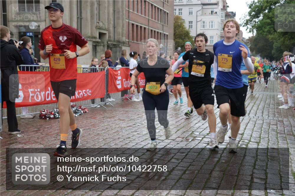 13.09.2026 - Kiel Lauf Yannick Fuchs http://msf.ph/oto/10422758 13.09.2026 10:56:37 Ziel 452, 1139, 1157, 1504, 1557, 1666, 1805, 2526, 2560, 3000, 3061, 3286, 3410, 3413, 3466, 4180, 4209, 4367, 5593, 6067, 6882, 7209, 7594, 7642, 7912, 8997, 9674, 10621, 10659, 12762, 248, 429, 476, 574, 774, 775, 778, 929, 1208, 1618, 2075, 2454, 2674, 2829, 2880, 3267, 3541, 4440, 4806, 5009, 5067, 5682, 5683, 6530, 6605, 6884, 7292, 7483, 7995, 8054, 8073, 8158, 8989, 8997, 9210, 10264, 10421, 10433, 10509, 10570, 10750, 10774, 10795 meine-sportfotos.de