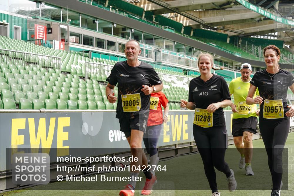 13.09.2026 - 21. swb-Marathon Bremen Michael Burmester http://msf.ph/oto/10422764 13.09.2026 10:45:59 Laufen im Stadion 10137, 10161, 10194, 10202, 10242, 10344, 10430, 10472, 10524, 10535, 10568, 10600, 10651, 10679, 10713, 10895, 10970, 10979, 11050, 11081, 11181, 11200, 11244, 11296, 11309, 11367, 11457, 11495, 11529, 11530, 11546, 11574, 11675, 11709, 11760, 11808, 11821, 11932, 12057, 12089, 12151, 12153, 12177, 12178, 12211, 12224, 12226, 12285, 12311, 12316, 12317, 12321, 12374, 12422, 12462, 12539, 10002, 10148, 10303, 10330, 10361, 10362 meine-sportfotos.de