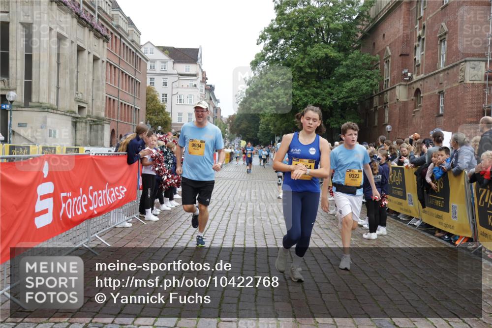 13.09.2026 - Kiel Lauf Yannick Fuchs http://msf.ph/oto/10422768 13.09.2026 09:43:42 Ziel 1049, 1833, 4171, 5964, 7773, 7905, 8770, 8834, 9323, 9934, 10460, 11246, 12101, 12164, 40, 255, 401, 623, 1508, 1857, 3041, 4256, 5929, 6377, 7099, 7532, 7773, 7857, 8066, 8770, 8808, 9933, 10047, 10118, 10189, 10300, 12259, 12575, 654, 4522, 5026, 5171, 5857, 7510, 7948, 9814, 10641, 10931, 11653, 12376, 1040, 3041, 3850, 5530, 9354, 11753, 12259 meine-sportfotos.de