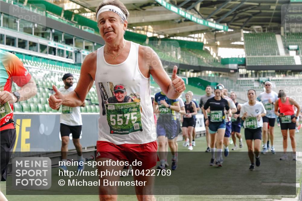 13.09.2026 - 21. swb-Marathon Bremen Michael Burmester http://msf.ph/oto/10422769 13.09.2026 13:22:59 Laufen im Stadion 128, 160, 211, 258, 343, 351, 434, 533, 571, 609, 708, 851, 892, 1060, 1157, 1178, 1259, 1331, 1344, 1417, 1657, 1669, 1691, 1729, 1746, 1788, 1883, 2213, 2286, 2290, 2433, 2445, 2475, 2495, 2504, 2526, 2619, 2632, 2652, 2660, 2685, 2711, 2768, 2936, 2964, 2968, 2995, 3022, 3034, 3225, 3252, 3282, 3292, 3347, 3351, 3364, 3395, 3423, 3447, 3505, 3530, 3559, 3682, 3727, 3770, 3784, 3819, 4020, 4054, 4231, 4406, 4407, 4431, 4466, 4467, 4584, 1506 meine-sportfotos.de
