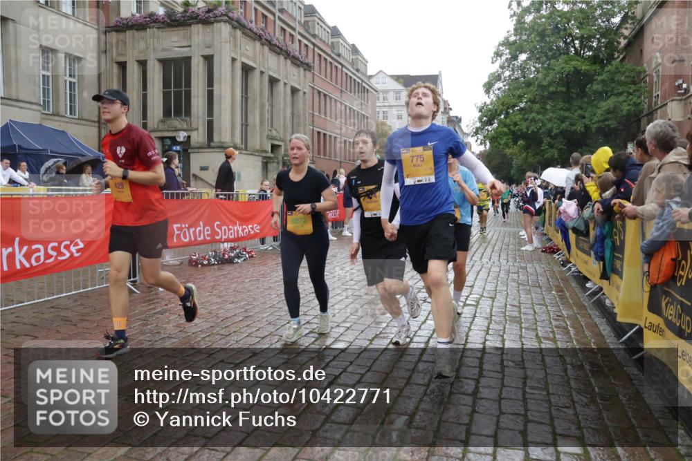 13.09.2026 - Kiel Lauf Yannick Fuchs http://msf.ph/oto/10422771 13.09.2026 10:56:37 Ziel 452, 1139, 1157, 1504, 1557, 1666, 1805, 2526, 2560, 3000, 3061, 3286, 3410, 3413, 3466, 4180, 4209, 4367, 5593, 6067, 6882, 7209, 7594, 7642, 7912, 8997, 9674, 10621, 10659, 12762, 248, 429, 476, 574, 774, 775, 778, 929, 1208, 1618, 2075, 2454, 2674, 2829, 2880, 3267, 3541, 4440, 4806, 5009, 5067, 5682, 5683, 6530, 6605, 6884, 7292, 7483, 7995, 8054, 8073, 8158, 8989, 8997, 9210, 10264, 10421, 10433, 10509, 10570, 10750, 10774, 10795 meine-sportfotos.de