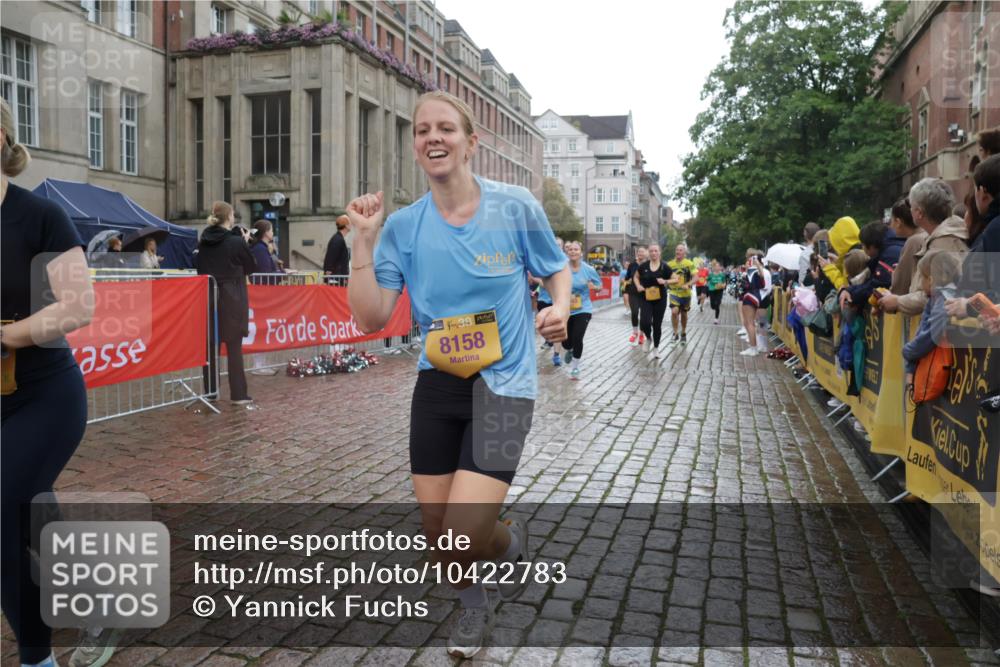 13.09.2026 - Kiel Lauf Yannick Fuchs http://msf.ph/oto/10422783 13.09.2026 10:56:38 Ziel 452, 1115, 1139, 1157, 1504, 1557, 1666, 1805, 2526, 2560, 3000, 3061, 3286, 3410, 3413, 3466, 4180, 4209, 4367, 4912, 5593, 6067, 6882, 7209, 7594, 7642, 7912, 9674, 10621, 10659, 12721, 12762, 248, 429, 476, 574, 774, 775, 778, 929, 1208, 1618, 2075, 2454, 2674, 2829, 2880, 3267, 3541, 4440, 4806, 5009, 5067, 5682, 5683, 6530, 6605, 6884, 7292, 7483, 8054, 8073, 8158, 8989, 8997, 9210, 10264, 10421, 10433, 10509, 10570, 10750, 10774, 10795 meine-sportfotos.de