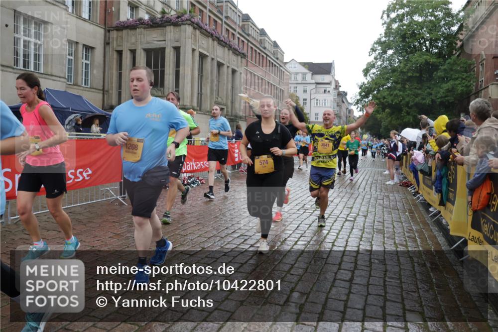 13.09.2026 - Kiel Lauf Yannick Fuchs http://msf.ph/oto/10422801 13.09.2026 10:56:41 Ziel 452, 1115, 1139, 1157, 1302, 1504, 1557, 1666, 1805, 2526, 2560, 2675, 3000, 3286, 3410, 3413, 3466, 4180, 4209, 4367, 4912, 5593, 6067, 6882, 7209, 7594, 7642, 7912, 8799, 9674, 10621, 11211, 12721, 248, 476, 574, 778, 929, 1208, 1504, 1557, 1618, 1666, 2075, 2454, 2674, 2829, 2880, 3061, 3267, 3541, 4180, 4440, 4806, 5067, 5682, 5683, 6067, 6530, 6605, 6882, 6884, 7292, 7483, 8054, 8989, 8997, 9210, 9674, 10264, 10421, 10433, 10509, 10570, 10659, 10750, 10774, 10795, 502 meine-sportfotos.de