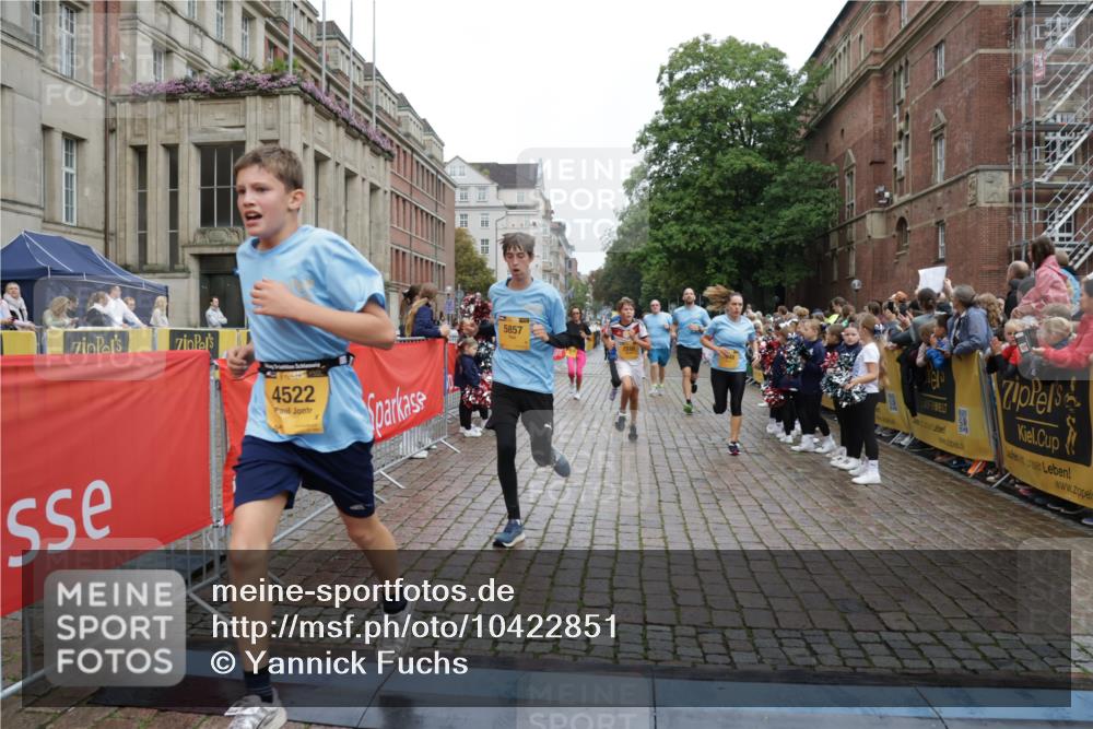 13.09.2026 - Kiel Lauf Yannick Fuchs http://msf.ph/oto/10422851 13.09.2026 09:43:52 Ziel 654, 4522, 5171, 5857, 5964, 7510, 7948, 9814, 10641, 10931, 12376, 40, 255, 401, 623, 1049, 1833, 1857, 4171, 4256, 5964, 6377, 7773, 7857, 7905, 8066, 8770, 8834, 9323, 9934, 10189, 10300, 10460, 11246, 12101, 12164, 12575, 4092, 4283, 5026, 6550, 7753, 8300, 11653, 11655, 12098, 12373, 255, 623, 1508, 5929, 6377, 7099, 7532, 8808, 9933, 10047, 10118 meine-sportfotos.de
