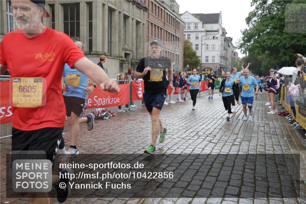 13.09.2026 - Kiel Lauf Yannick Fuchs http://msf.ph/oto/10422856 13.09.2026 10:56:47 Ziel 452, 1115, 1139, 1157, 1302, 1805, 2526, 2675, 3015, 3413, 4209, 4367, 4912, 5150, 6723, 7209, 7912, 8045, 8799, 10621, 11211, 11458, 12721, 248, 476, 929, 1504, 1557, 1618, 1666, 1805, 2075, 2454, 2560, 2674, 2829, 2880, 3000, 3061, 3267, 3286, 3410, 3413, 3466, 4180, 4440, 4806, 5067, 5593, 5682, 5683, 6067, 6530, 6605, 6882, 6884, 7594, 7642, 8989, 8997, 9210, 9674, 10264, 10421, 10433, 10509, 10570, 10659, 502, 1461, 5467, 5532, 6540, 778, 10750, 10774, 12171 meine-sportfotos.de