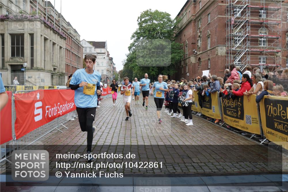 13.09.2026 - Kiel Lauf Yannick Fuchs http://msf.ph/oto/10422861 13.09.2026 09:43:53 Ziel 654, 4522, 5026, 5171, 5857, 7510, 7948, 9814, 10641, 10931, 12376, 40, 401, 623, 1049, 1833, 1857, 4171, 4256, 5964, 6377, 7773, 7857, 7905, 8066, 8770, 8834, 9323, 9934, 10189, 10300, 10460, 11246, 12101, 12164, 12575, 4092, 4283, 6550, 7753, 8300, 11653, 11655, 12098, 12373, 255, 623, 1508, 5929, 6377, 7099, 7532, 8808, 9933, 10047, 10118 meine-sportfotos.de
