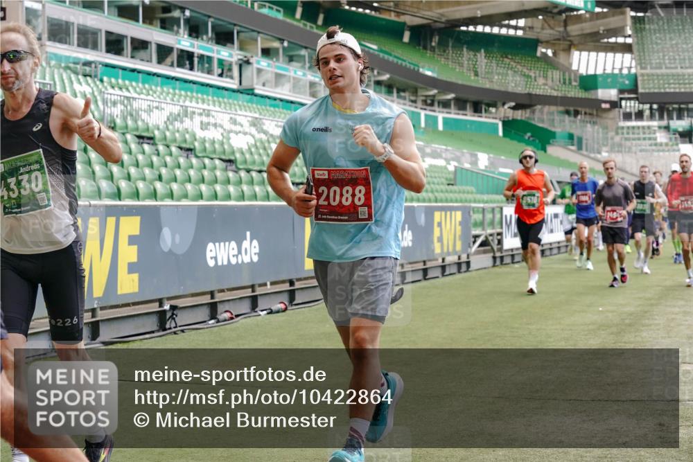 13.09.2026 - 21. swb-Marathon Bremen Michael Burmester http://msf.ph/oto/10422864 13.09.2026 13:00:14 Laufen im Stadion 135, 191, 226, 232, 242, 260, 342, 651, 687, 745, 972, 1080, 1166, 1209, 1368, 1493, 1494, 1516, 1650, 1861, 1935, 1963, 2088, 2210, 2289, 2293, 2306, 2322, 2409, 2427, 2481, 2485, 2490, 2517, 2560, 2570, 2577, 2658, 2686, 2700, 2708, 2781, 2806, 2827, 2885, 2899, 2906, 2914, 2953, 2961, 2967, 2979, 3015, 3021, 3076, 3098, 3105, 3124, 3145, 3168, 3173, 3190, 3233, 3273, 3354, 3385, 3480, 3516, 3524, 3531, 3642, 3652, 3729, 3774, 3855, 3856, 3861, 3930, 3934 meine-sportfotos.de