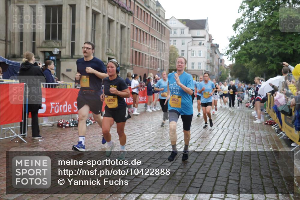 13.09.2026 - Kiel Lauf Yannick Fuchs http://msf.ph/oto/10422888 13.09.2026 10:56:53 Ziel 1115, 1302, 1541, 1592, 2405, 2675, 2877, 3015, 4912, 5150, 6167, 6723, 7542, 8045, 8799, 9171, 10068, 11211, 11458, 12144, 12256, 12392, 12721, 248, 452, 476, 929, 1115, 1139, 1157, 1504, 1557, 1666, 1805, 2075, 2454, 2526, 2560, 2674, 2880, 3000, 3061, 3286, 3410, 3413, 3466, 4180, 4209, 4367, 4440, 4806, 4912, 5593, 6067, 6530, 6882, 6884, 7209, 7594, 7642, 7912, 8989, 8997, 9674, 10264, 10509, 10621, 10659, 12721, 502, 1461, 2632, 5467, 5532, 6540, 778, 10750, 12171 meine-sportfotos.de
