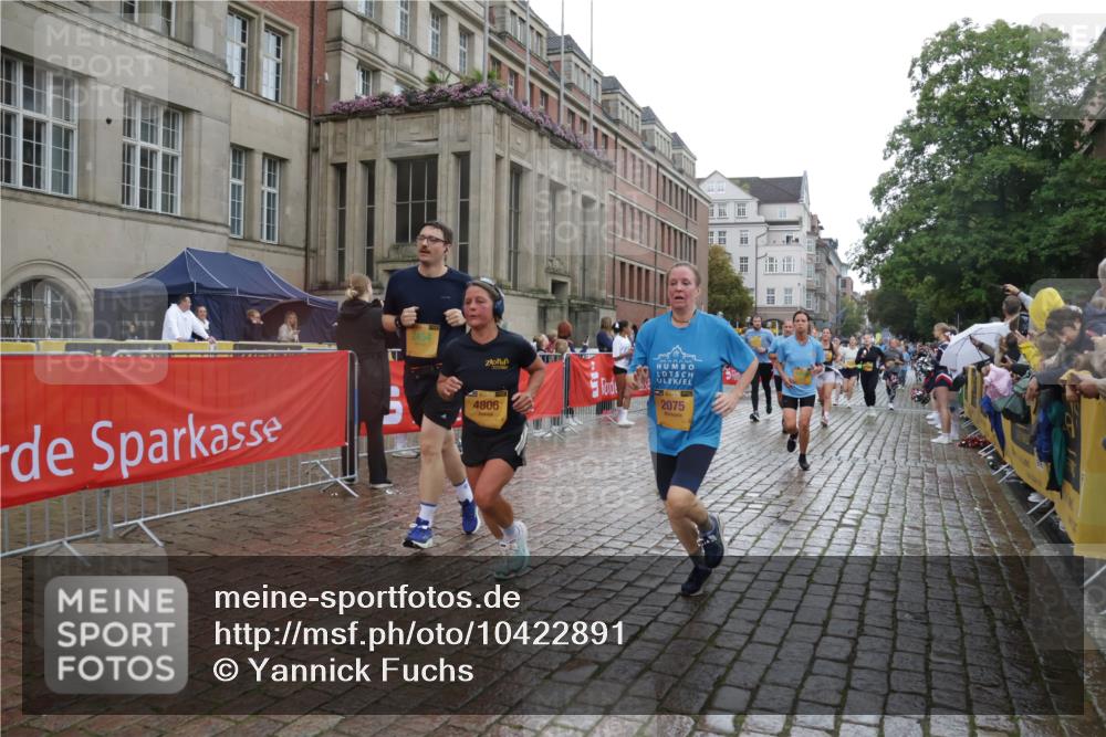 13.09.2026 - Kiel Lauf Yannick Fuchs http://msf.ph/oto/10422891 13.09.2026 10:56:53 Ziel 1115, 1302, 1541, 1592, 2405, 2675, 2877, 3015, 4912, 5150, 6167, 6723, 7542, 8045, 8799, 9171, 10068, 11211, 11458, 12144, 12256, 12392, 12721, 248, 452, 476, 929, 1115, 1139, 1157, 1504, 1557, 1666, 1805, 2075, 2454, 2526, 2560, 2674, 2880, 3000, 3061, 3286, 3410, 3413, 3466, 4180, 4209, 4367, 4440, 4806, 4912, 5593, 6067, 6530, 6882, 6884, 7209, 7594, 7642, 7912, 8989, 8997, 9674, 10264, 10509, 10621, 10659, 12721, 502, 1461, 2632, 5467, 5532, 6540, 778, 10750, 12171 meine-sportfotos.de