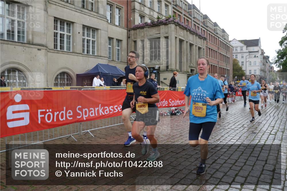 13.09.2026 - Kiel Lauf Yannick Fuchs http://msf.ph/oto/10422898 13.09.2026 10:56:53 Ziel 1115, 1302, 1541, 1592, 2405, 2675, 2877, 3015, 4912, 5150, 6167, 6723, 7542, 8045, 8799, 9171, 10068, 11211, 11458, 12144, 12256, 12392, 12721, 248, 452, 476, 929, 1115, 1139, 1157, 1504, 1557, 1666, 1805, 2075, 2454, 2526, 2560, 2674, 2880, 3000, 3061, 3286, 3410, 3413, 3466, 4180, 4209, 4367, 4440, 4806, 4912, 5593, 6067, 6530, 6882, 6884, 7209, 7594, 7642, 7912, 8989, 8997, 9674, 10264, 10509, 10621, 10659, 12721, 502, 1461, 2632, 5467, 5532, 6540, 778, 10750, 12171 meine-sportfotos.de