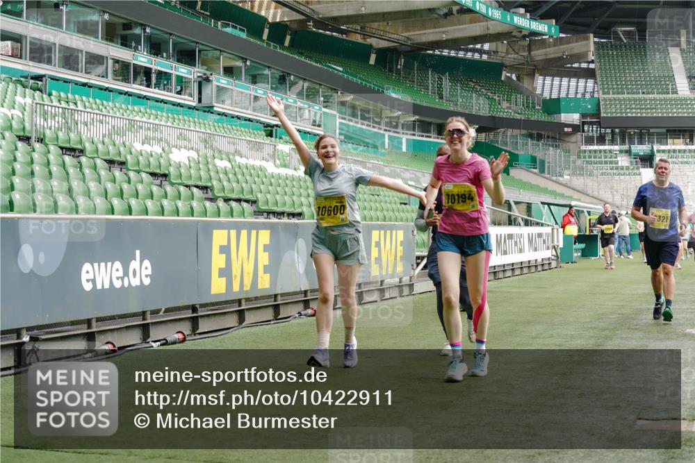 13.09.2026 - 21. swb-Marathon Bremen Michael Burmester http://msf.ph/oto/10422911 13.09.2026 10:46:04 Laufen im Stadion 10137, 10161, 10194, 10202, 10242, 10344, 10430, 10472, 10524, 10535, 10568, 10600, 10651, 10679, 10713, 10895, 10970, 10979, 11050, 11081, 11181, 11200, 11244, 11296, 11309, 11367, 11457, 11495, 11529, 11530, 11546, 11573, 11574, 11579, 11675, 11709, 11760, 11808, 11821, 11932, 12057, 12089, 12151, 12153, 12177, 12178, 12211, 12224, 12226, 12285, 12316, 12317, 12321, 12374, 12422, 12462, 12539, 10002, 10004, 10005, 10148, 10271, 10303, 10330, 10361, 10362 meine-sportfotos.de