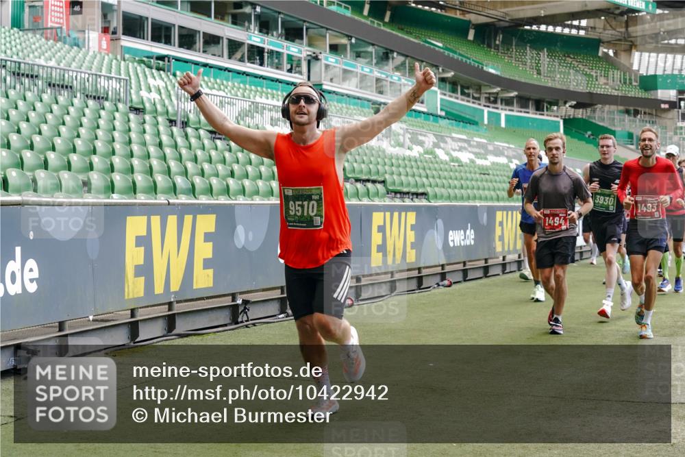 13.09.2026 - 21. swb-Marathon Bremen Michael Burmester http://msf.ph/oto/10422942 13.09.2026 13:00:17 Laufen im Stadion 135, 191, 226, 232, 242, 260, 342, 651, 687, 745, 972, 1080, 1166, 1209, 1368, 1493, 1494, 1516, 1650, 1861, 1935, 1963, 2088, 2210, 2289, 2293, 2306, 2322, 2409, 2427, 2481, 2485, 2490, 2517, 2560, 2561, 2570, 2577, 2658, 2686, 2700, 2708, 2781, 2806, 2827, 2885, 2899, 2906, 2914, 2953, 2961, 2967, 2979, 3015, 3076, 3098, 3105, 3124, 3145, 3168, 3173, 3190, 3233, 3273, 3354, 3385, 3480, 3516, 3524, 3531, 3642, 3652, 3729, 3774, 3855, 3856, 3861, 3930, 3934 meine-sportfotos.de
