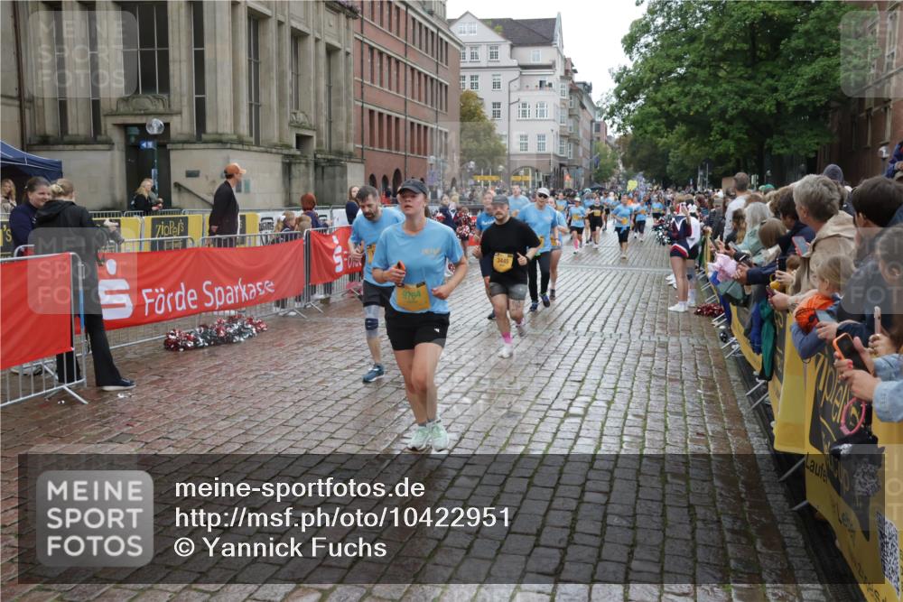 13.09.2026 - Kiel Lauf Yannick Fuchs http://msf.ph/oto/10422951 13.09.2026 10:57:55 Ziel 352, 353, 1220, 1517, 1567, 2234, 3111, 3661, 4250, 4340, 4497, 4754, 4765, 5154, 5163, 5232, 6353, 6425, 6805, 8996, 8998, 9404, 10318, 12204, 12303, 12323, 12473, 55, 156, 252, 538, 675, 1070, 1392, 1528, 1748, 2081, 3007, 3445, 3548, 3575, 3667, 3933, 4686, 4997, 5112, 5375, 5458, 5594, 6697, 6715, 7255, 7935, 8081, 8098, 8548, 8903, 9486, 9764, 9925, 10055, 10692, 10908, 11345, 11370, 11379, 11554, 11762, 11775, 11869, 12528, 12695, 721, 819, 833, 905, 987, 1253 meine-sportfotos.de