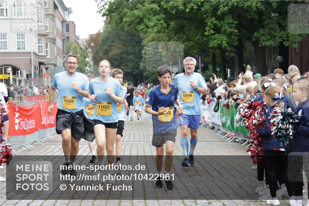 13.09.2026 - Kiel Lauf Yannick Fuchs http://msf.ph/oto/10422961 13.09.2026 09:44:03 Ziel 4283, 5026, 6550, 8300, 9814, 10931, 11653, 11655, 12098, 12376, 40, 401, 654, 1049, 1833, 1857, 4171, 4522, 5171, 5857, 5964, 7510, 7773, 7905, 7948, 8770, 8834, 9323, 9934, 10189, 10300, 10460, 10641, 10931, 11246, 12101, 12164, 12376, 12575, 537, 793, 1053, 2031, 2437, 3688, 4092, 4573, 7744, 7753, 12318, 12373, 12437, 40, 401, 1857, 4256, 7857, 8066, 10189, 10300, 12575 meine-sportfotos.de