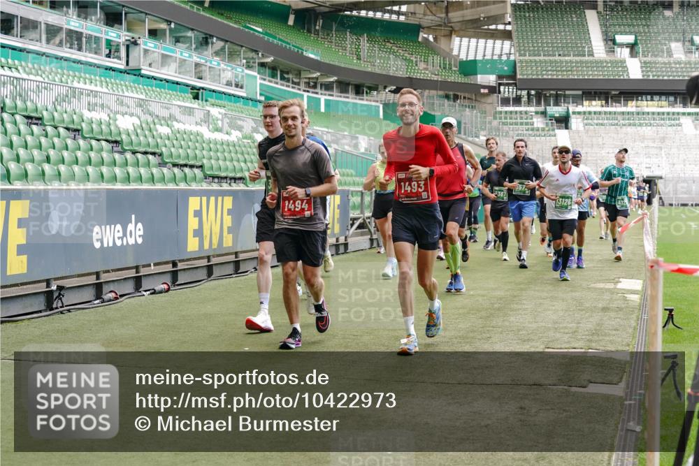 13.09.2026 - 21. swb-Marathon Bremen Michael Burmester http://msf.ph/oto/10422973 13.09.2026 13:00:18 Laufen im Stadion 135, 191, 226, 232, 242, 260, 342, 651, 687, 745, 972, 1080, 1166, 1209, 1368, 1493, 1494, 1516, 1650, 1861, 1935, 1963, 2088, 2210, 2289, 2293, 2306, 2322, 2409, 2427, 2481, 2485, 2490, 2517, 2560, 2561, 2570, 2627, 2658, 2686, 2700, 2708, 2781, 2806, 2827, 2885, 2899, 2906, 2914, 2953, 2961, 2967, 2979, 3015, 3076, 3098, 3105, 3124, 3145, 3168, 3173, 3190, 3233, 3273, 3354, 3385, 3480, 3516, 3524, 3531, 3642, 3652, 3729, 3774, 3855, 3856, 3861, 3930, 3934 meine-sportfotos.de