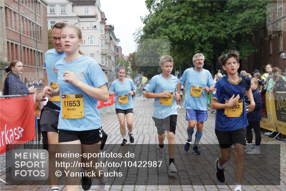 13.09.2026 - Kiel Lauf Yannick Fuchs http://msf.ph/oto/10422987 13.09.2026 09:44:05 Ziel 4283, 5026, 6550, 8300, 11653, 11655, 12098, 12373, 40, 654, 1049, 1833, 1857, 4171, 4522, 5171, 5857, 5964, 7510, 7773, 7905, 7948, 8770, 8834, 9323, 9814, 9934, 10460, 10641, 10931, 11246, 12101, 12164, 12376, 537, 793, 801, 1053, 2031, 2437, 2868, 3688, 4092, 4573, 6892, 7744, 7753, 12318, 12437, 40, 401, 1049, 1857, 4171, 4256, 7773, 7857, 7905, 8066, 8770, 8834, 10189, 10300, 11246, 12101, 12575 meine-sportfotos.de