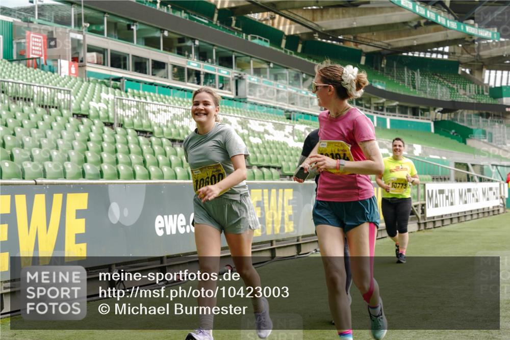 13.09.2026 - 21. swb-Marathon Bremen Michael Burmester http://msf.ph/oto/10423003 13.09.2026 10:46:06 Laufen im Stadion 10137, 10161, 10194, 10202, 10242, 10344, 10430, 10472, 10524, 10535, 10568, 10600, 10651, 10679, 10713, 10895, 10970, 10979, 11050, 11081, 11181, 11200, 11244, 11296, 11309, 11367, 11457, 11495, 11529, 11530, 11546, 11573, 11574, 11579, 11675, 11709, 11760, 11808, 11821, 11932, 12057, 12089, 12151, 12153, 12177, 12178, 12211, 12224, 12226, 12285, 12316, 12317, 12321, 12374, 12422, 12462, 12539, 10002, 10004, 10005, 10148, 10271, 10303, 10330, 10361, 10362 meine-sportfotos.de
