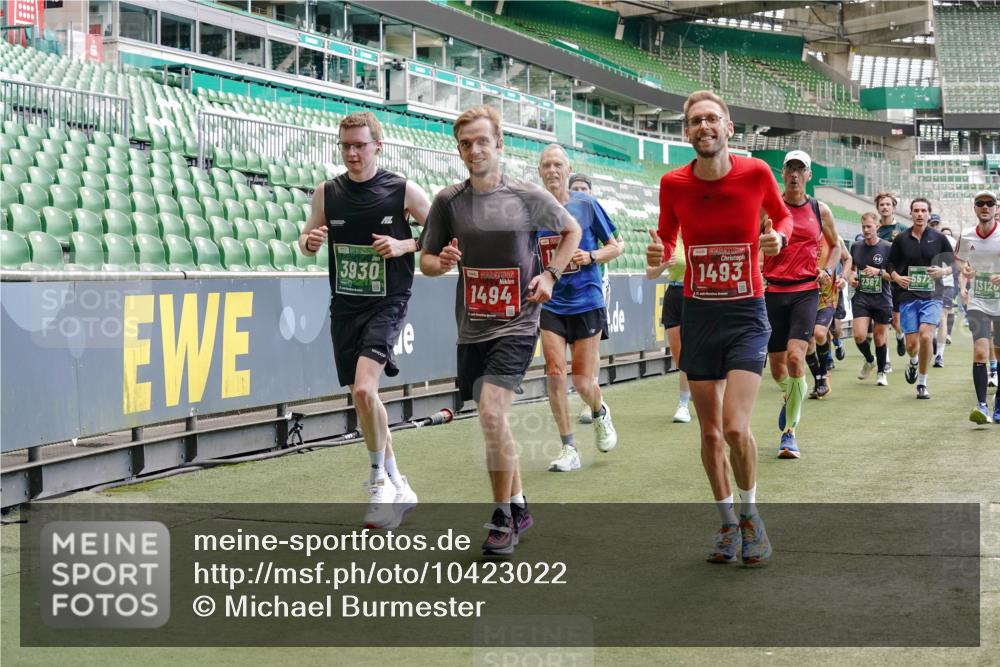 13.09.2026 - 21. swb-Marathon Bremen Michael Burmester http://msf.ph/oto/10423022 13.09.2026 13:00:19 Laufen im Stadion 135, 191, 226, 232, 242, 260, 318, 342, 651, 687, 745, 972, 1080, 1166, 1209, 1368, 1493, 1494, 1516, 1650, 1861, 1935, 1963, 2088, 2210, 2289, 2293, 2306, 2322, 2409, 2427, 2481, 2485, 2490, 2517, 2560, 2561, 2570, 2627, 2658, 2686, 2700, 2708, 2781, 2806, 2827, 2885, 2899, 2906, 2914, 2953, 2961, 2967, 2979, 3015, 3076, 3098, 3105, 3124, 3145, 3168, 3173, 3190, 3233, 3273, 3354, 3385, 3480, 3516, 3524, 3531, 3642, 3652, 3729, 3774, 3855, 3856, 3861, 3930, 3934 meine-sportfotos.de