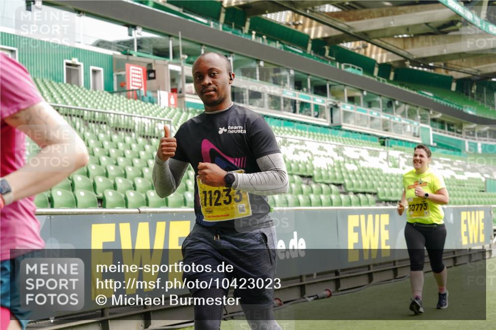 13.09.2026 - 21. swb-Marathon Bremen Michael Burmester http://msf.ph/oto/10423023 13.09.2026 10:46:08 Laufen im Stadion 10137, 10161, 10194, 10202, 10242, 10344, 10430, 10472, 10524, 10535, 10568, 10600, 10651, 10679, 10713, 10895, 10970, 10979, 11050, 11081, 11181, 11200, 11244, 11296, 11309, 11367, 11457, 11495, 11529, 11530, 11546, 11573, 11574, 11579, 11675, 11709, 11760, 11808, 11821, 11932, 12057, 12089, 12151, 12153, 12177, 12178, 12211, 12224, 12226, 12285, 12316, 12317, 12321, 12374, 12422, 12462, 12539, 10002, 10004, 10005, 10148, 10271, 10303, 10330, 10361, 10362 meine-sportfotos.de