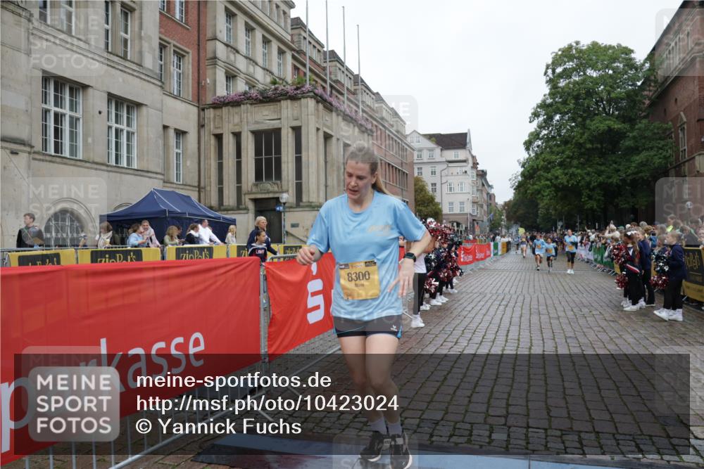 13.09.2026 - Kiel Lauf Yannick Fuchs http://msf.ph/oto/10423024 13.09.2026 09:44:08 Ziel 4092, 4283, 5026, 6550, 7753, 8300, 11653, 11655, 12098, 12373, 654, 1049, 1833, 4171, 4522, 5026, 5171, 5857, 5964, 7510, 7905, 7948, 8834, 9323, 9814, 9934, 10460, 10641, 10931, 11246, 12101, 12164, 12376, 537, 793, 801, 958, 1053, 1849, 2031, 2437, 2868, 3688, 4098, 4573, 6892, 7121, 7430, 7744, 12318, 12437, 40, 401, 1049, 1857, 4171, 7773, 7857, 7905, 8770, 8834, 10189, 10300, 11246, 12101, 12575 meine-sportfotos.de