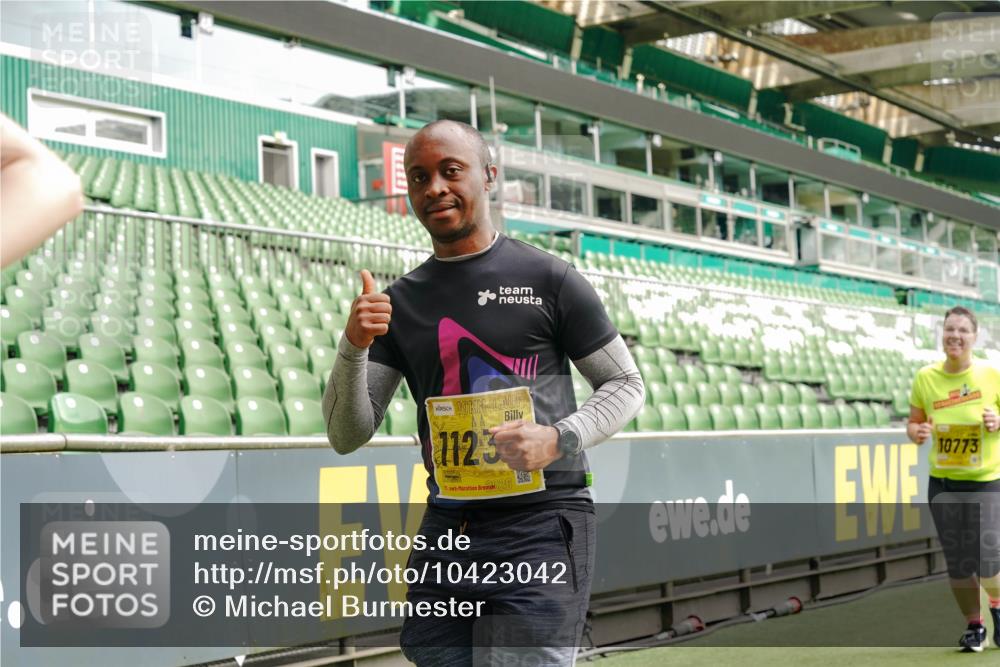 13.09.2026 - 21. swb-Marathon Bremen Michael Burmester http://msf.ph/oto/10423042 13.09.2026 10:46:08 Laufen im Stadion 10137, 10161, 10194, 10202, 10242, 10344, 10430, 10472, 10524, 10535, 10568, 10600, 10651, 10679, 10713, 10895, 10970, 10979, 11050, 11081, 11181, 11200, 11244, 11296, 11309, 11367, 11457, 11495, 11529, 11530, 11546, 11573, 11574, 11579, 11675, 11709, 11760, 11808, 11821, 11932, 12057, 12089, 12151, 12153, 12177, 12178, 12211, 12224, 12226, 12285, 12316, 12317, 12321, 12374, 12422, 12462, 12539, 10002, 10004, 10005, 10148, 10271, 10303, 10330, 10361, 10362 meine-sportfotos.de