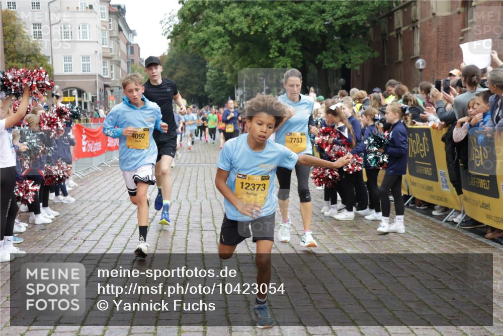 13.09.2026 - Kiel Lauf Yannick Fuchs http://msf.ph/oto/10423054 13.09.2026 09:44:12 Ziel 537, 793, 2031, 2437, 4092, 4283, 6550, 7753, 8300, 11653, 11655, 12098, 12373, 12437, 654, 1833, 4522, 5026, 5171, 5857, 5964, 7510, 7948, 9323, 9814, 9934, 10460, 10641, 10931, 11653, 12164, 12376, 801, 958, 1053, 1849, 1866, 2045, 2212, 2868, 3198, 3688, 4098, 4573, 6892, 6895, 7121, 7430, 7744, 12318, 40, 1049, 1833, 1857, 4171, 7773, 7905, 8770, 8834, 9323, 9934, 10460, 11246, 12101, 12164 meine-sportfotos.de