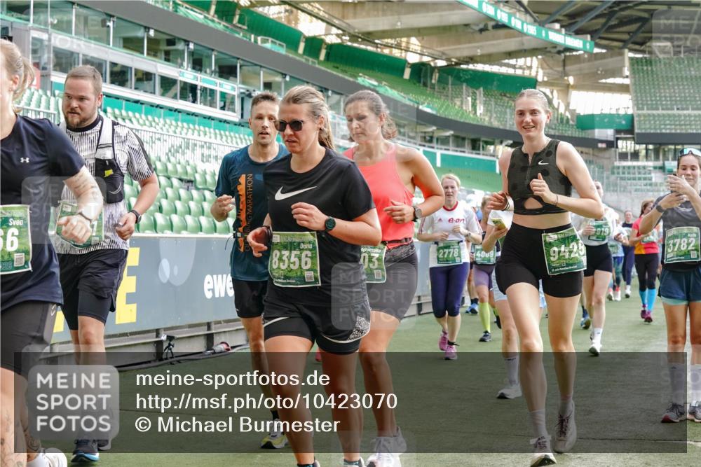 13.09.2026 - 21. swb-Marathon Bremen Michael Burmester http://msf.ph/oto/10423070 13.09.2026 13:23:10 Laufen im Stadion 128, 137, 160, 182, 211, 324, 343, 351, 434, 533, 571, 609, 708, 721, 743, 851, 892, 1157, 1178, 1259, 1331, 1344, 1417, 1597, 1598, 1657, 1669, 1691, 1729, 1746, 1788, 1883, 2213, 2286, 2290, 2433, 2445, 2475, 2495, 2503, 2504, 2526, 2619, 2632, 2652, 2660, 2685, 2711, 2768, 2936, 2964, 2968, 3252, 3282, 3288, 3289, 3292, 3347, 3351, 3364, 3395, 3423, 3447, 3505, 3530, 3559, 3682, 3727, 3770, 3784, 3819, 4020, 4054, 4231, 4406, 4407, 4431, 4466, 4467, 4584, 1506 meine-sportfotos.de