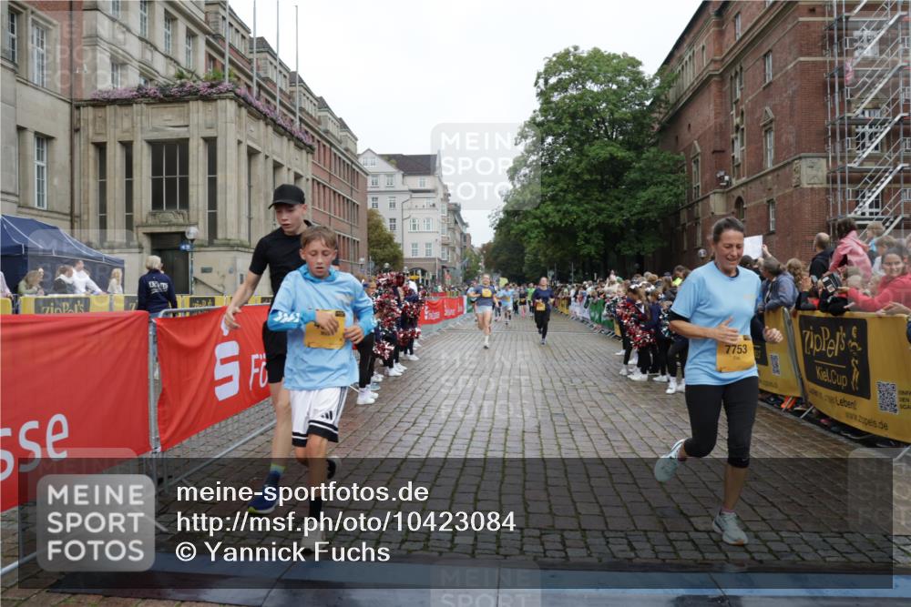 13.09.2026 - Kiel Lauf Yannick Fuchs http://msf.ph/oto/10423084 13.09.2026 09:44:14 Ziel 537, 793, 2031, 2437, 3688, 4092, 7753, 8300, 12098, 12373, 12437, 654, 4283, 4522, 5026, 5171, 5857, 5964, 6550, 7510, 7948, 8300, 9323, 9814, 9934, 10641, 10931, 11653, 11655, 12098, 12164, 12376, 801, 958, 1053, 1849, 1866, 2045, 2212, 2868, 3198, 4098, 4316, 4573, 6892, 6895, 7121, 7430, 7744, 12161, 12318, 1049, 1833, 4171, 5964, 7773, 7905, 8770, 8834, 9323, 9934, 10460, 11246, 12101, 12164 meine-sportfotos.de