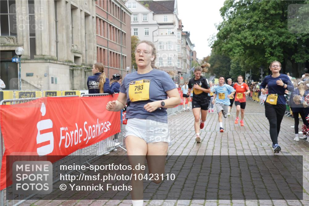 13.09.2026 - Kiel Lauf Yannick Fuchs http://msf.ph/oto/10423110 13.09.2026 09:44:17 Ziel 537, 793, 1053, 2031, 2437, 3688, 4092, 4573, 7753, 12318, 12373, 12437, 654, 4283, 4522, 5026, 5171, 5857, 5964, 6550, 7510, 7948, 8300, 9814, 10641, 10931, 11653, 11655, 12098, 12376, 801, 912, 958, 1849, 1866, 2045, 2212, 2787, 2868, 3198, 3209, 4098, 4316, 6892, 6895, 7121, 7430, 7744, 12161, 1833, 5964, 9323, 9934, 10460, 12164 meine-sportfotos.de