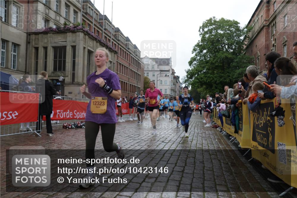 13.09.2026 - Kiel Lauf Yannick Fuchs http://msf.ph/oto/10423146 13.09.2026 10:58:20 Ziel 91, 819, 833, 1253, 1404, 1858, 1910, 1978, 2309, 2752, 3222, 3325, 3326, 3559, 3671, 3842, 4160, 4212, 5172, 5314, 5605, 5668, 6345, 6982, 7256, 7340, 7482, 7856, 7949, 9309, 9458, 9476, 9809, 9827, 10364, 10503, 10805, 11023, 11460, 11759, 12123, 12199, 12456, 12701, 12821, 352, 353, 721, 833, 905, 987, 1220, 1351, 1517, 1567, 1778, 2234, 3111, 3661, 4250, 4340, 4497, 4592, 4754, 4765, 5154, 5163, 5232, 5540, 5958, 6353, 6425, 6805 meine-sportfotos.de