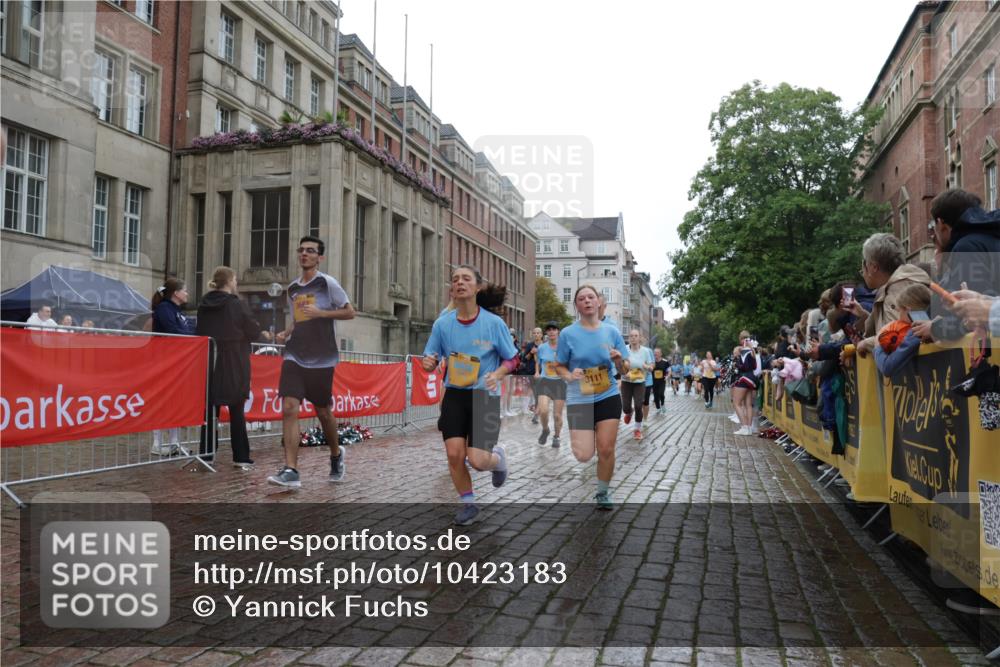 13.09.2026 - Kiel Lauf Yannick Fuchs http://msf.ph/oto/10423183 13.09.2026 10:58:22 Ziel 91, 819, 1253, 1404, 1858, 1910, 1978, 2309, 2752, 3222, 3326, 3559, 3671, 3833, 3842, 4160, 4212, 5172, 5314, 5605, 5668, 6982, 7256, 7315, 7340, 7482, 7856, 7949, 9309, 9458, 9476, 9809, 9827, 9937, 10364, 10503, 10805, 11023, 11460, 11759, 12123, 12199, 12345, 12456, 12701, 12821, 352, 353, 721, 833, 905, 987, 1220, 1351, 1517, 1567, 1778, 2234, 3111, 3325, 3326, 3661, 4250, 4340, 4497, 4592, 4754, 4765, 5154, 5163, 5232, 5540, 5958, 6345, 6353, 6425, 6805, 6982 meine-sportfotos.de