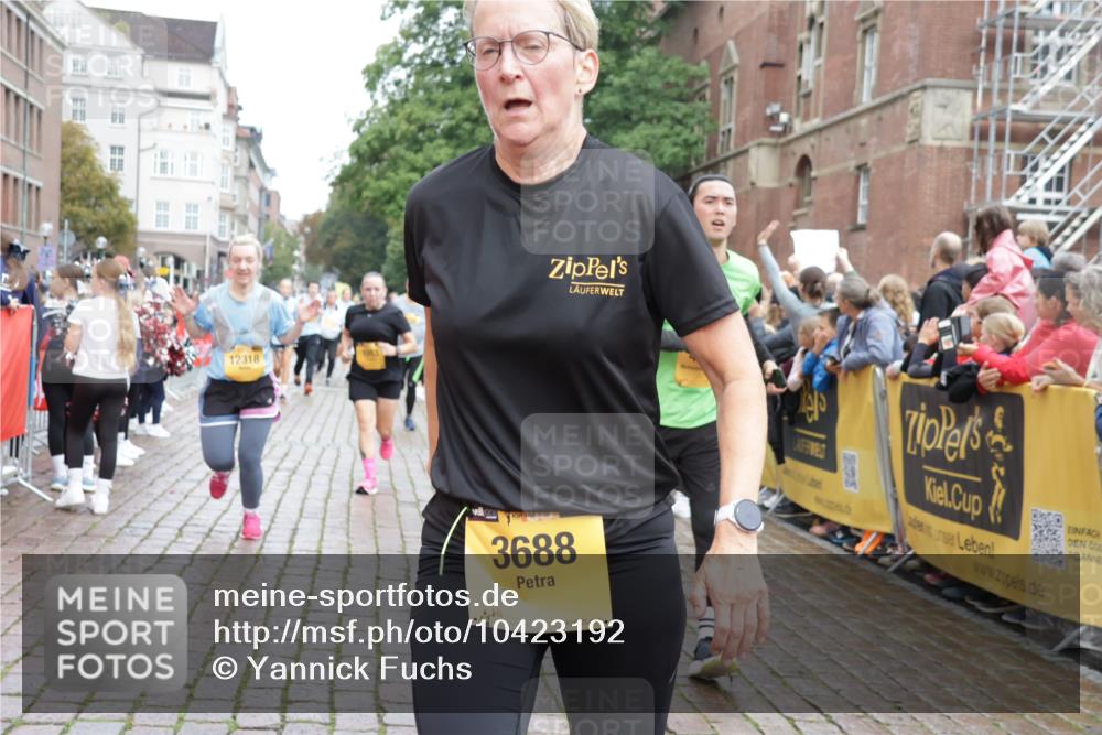 13.09.2026 - Kiel Lauf Yannick Fuchs http://msf.ph/oto/10423192 13.09.2026 09:44:22 Ziel 537, 793, 801, 1053, 1849, 2031, 2437, 2868, 3688, 4098, 4573, 6892, 7121, 7744, 12318, 12437, 654, 4092, 4283, 4522, 5026, 5171, 5857, 6550, 7510, 7753, 7948, 8300, 9814, 10641, 10931, 11653, 11655, 12098, 12373, 12376, 912, 958, 1866, 2045, 2212, 2787, 3198, 3209, 4316, 4693, 6895, 7356, 7430, 12161, 12218, 654, 4522, 5857, 5964, 9323, 9934 meine-sportfotos.de