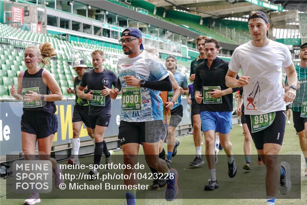 13.09.2026 - 21. swb-Marathon Bremen Michael Burmester http://msf.ph/oto/10423228 13.09.2026 13:00:23 Laufen im Stadion 135, 191, 226, 232, 242, 260, 318, 342, 440, 651, 687, 745, 972, 1080, 1166, 1209, 1368, 1493, 1494, 1516, 1650, 1861, 1935, 1963, 2088, 2210, 2289, 2293, 2306, 2322, 2370, 2409, 2427, 2481, 2485, 2490, 2517, 2560, 2561, 2570, 2627, 2658, 2686, 2700, 2708, 2781, 2806, 2827, 2885, 2899, 2906, 2914, 2953, 2961, 2967, 2979, 3015, 3076, 3098, 3105, 3124, 3145, 3168, 3173, 3190, 3233, 3273, 3354, 3385, 3480, 3516, 3524, 3531, 3642, 3652, 3729, 3774, 3855, 3856, 3861, 3930, 3934 meine-sportfotos.de