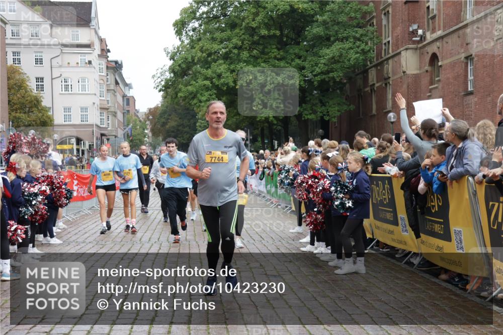 13.09.2026 - Kiel Lauf Yannick Fuchs http://msf.ph/oto/10423230 13.09.2026 09:44:25 Ziel 537, 801, 958, 1053, 1849, 1866, 2031, 2045, 2212, 2437, 2868, 3688, 4098, 4573, 6892, 7121, 7430, 7744, 12318, 12437, 793, 4092, 4283, 5026, 5171, 5857, 6550, 7510, 7753, 7948, 8300, 9814, 10641, 10931, 11653, 11655, 12098, 12373, 12376, 912, 2787, 3198, 3209, 4316, 4693, 6895, 7356, 7460, 9986, 12161, 12218, 654, 4522, 5171, 5857, 7510, 7948, 10641, 10931, 12376 meine-sportfotos.de