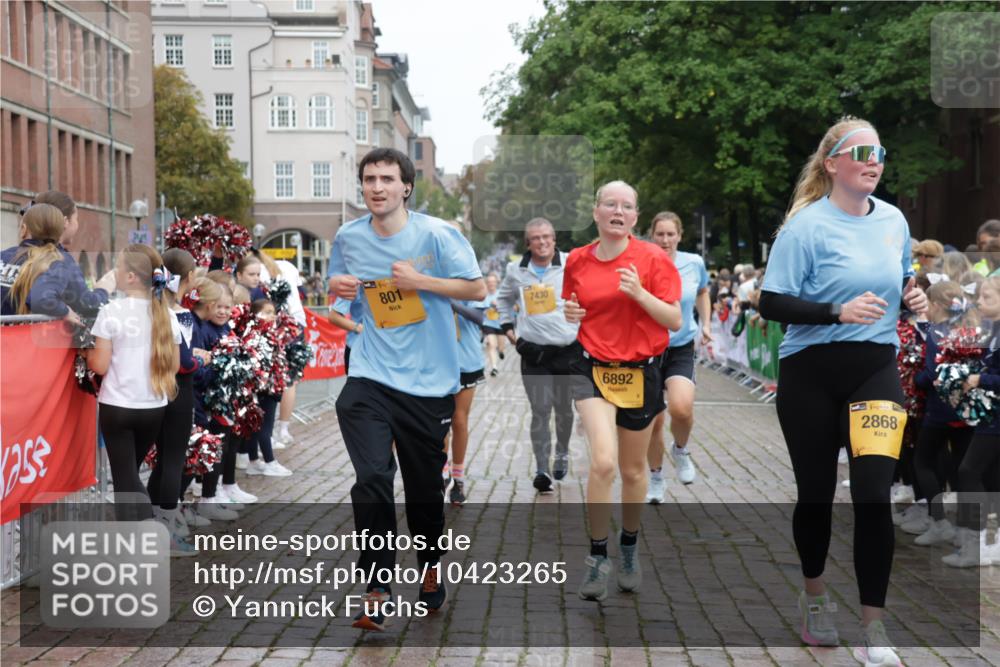 13.09.2026 - Kiel Lauf Yannick Fuchs http://msf.ph/oto/10423265 13.09.2026 09:44:27 Ziel 801, 958, 1053, 1849, 1866, 2045, 2212, 2437, 2868, 3198, 3688, 4098, 4573, 6892, 6895, 7121, 7430, 7744, 12318, 537, 793, 2031, 2437, 4092, 4283, 5026, 5171, 6550, 7753, 8300, 9814, 10641, 10931, 11653, 11655, 12098, 12373, 12376, 12437, 912, 1224, 2787, 3209, 4316, 4693, 7356, 7460, 9986, 11046, 12161, 12218, 654, 4522, 5171, 5857, 7510, 7948, 9814, 10641, 10931, 12376 meine-sportfotos.de