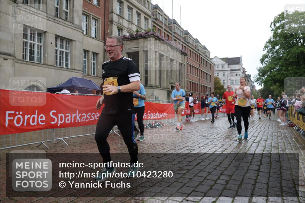 13.09.2026 - Kiel Lauf Yannick Fuchs http://msf.ph/oto/10423280 13.09.2026 10:58:29 Ziel 91, 971, 1858, 1978, 2461, 2752, 2965, 3235, 3237, 3559, 3671, 3833, 3842, 4456, 5605, 5775, 6906, 7315, 7367, 7482, 7738, 7856, 7949, 8381, 8752, 9132, 9458, 9809, 9827, 9937, 10135, 10503, 10878, 11023, 11460, 11759, 12199, 12345, 721, 819, 833, 905, 987, 1220, 1253, 1351, 1404, 1778, 1910, 2234, 2309, 3222, 3325, 3326, 3671, 4160, 4212, 4340, 4592, 5154, 5163, 5172, 5232, 5314, 5540, 5668, 5958, 6345, 6353, 6425, 6982, 7256, 7340 meine-sportfotos.de