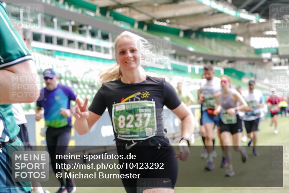 13.09.2026 - 21. swb-Marathon Bremen Michael Burmester http://msf.ph/oto/10423292 13.09.2026 13:00:26 Laufen im Stadion 135, 191, 226, 232, 242, 260, 318, 342, 440, 651, 687, 745, 972, 1080, 1166, 1209, 1368, 1493, 1494, 1516, 1650, 1861, 1935, 1963, 2088, 2210, 2289, 2293, 2306, 2322, 2370, 2409, 2427, 2481, 2485, 2490, 2517, 2560, 2561, 2570, 2627, 2658, 2686, 2700, 2708, 2781, 2806, 2827, 2899, 2906, 2914, 2953, 2961, 2967, 2979, 3015, 3076, 3105, 3124, 3145, 3168, 3173, 3190, 3233, 3273, 3354, 3375, 3385, 3480, 3516, 3524, 3531, 3642, 3652, 3729, 3774, 3855, 3856, 3861, 3930, 3934 meine-sportfotos.de
