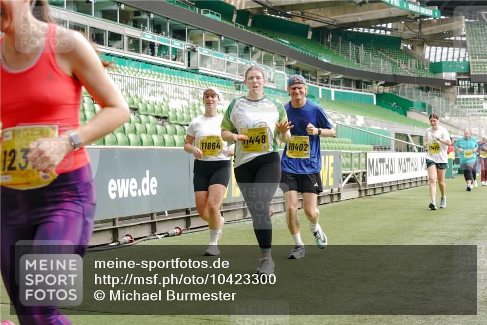 13.09.2026 - 21. swb-Marathon Bremen Michael Burmester http://msf.ph/oto/10423300 13.09.2026 10:46:21 Laufen im Stadion 10137, 10161, 10194, 10202, 10242, 10344, 10349, 10430, 10472, 10524, 10535, 10568, 10600, 10651, 10895, 10933, 10970, 10979, 11050, 11181, 11200, 11244, 11296, 11309, 11367, 11457, 11529, 11530, 11546, 11573, 11574, 11579, 11639, 11675, 11709, 11760, 11808, 11821, 12057, 12089, 12153, 12177, 12178, 12211, 12224, 12285, 12316, 12317, 12374, 12422, 12462, 12539, 10002, 10004, 10005, 10148, 10271, 10303, 10325, 10330, 10335, 10361, 10362, 10459, 10513 meine-sportfotos.de