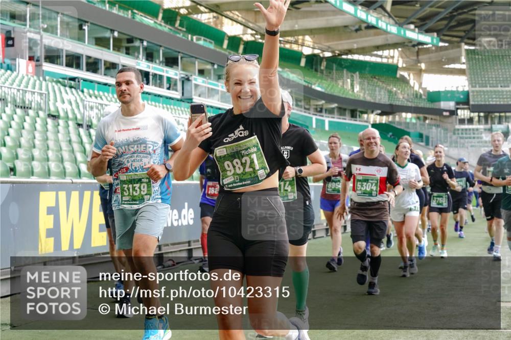 13.09.2026 - 21. swb-Marathon Bremen Michael Burmester http://msf.ph/oto/10423315 13.09.2026 13:23:20 Laufen im Stadion 128, 137, 160, 182, 211, 324, 343, 434, 533, 571, 609, 708, 721, 743, 892, 1157, 1178, 1259, 1273, 1331, 1417, 1597, 1598, 1657, 1669, 1691, 1746, 1788, 1883, 1944, 2213, 2252, 2286, 2290, 2433, 2445, 2465, 2475, 2495, 2503, 2504, 2526, 2619, 2632, 2660, 2685, 2711, 2768, 2936, 2964, 2968, 3252, 3282, 3288, 3289, 3292, 3312, 3347, 3351, 3364, 3395, 3423, 3447, 3505, 3530, 3559, 3682, 3727, 3770, 3784, 3819, 4020, 4054, 4231, 4406, 4407, 4431, 4466, 4467, 4584, 1506 meine-sportfotos.de