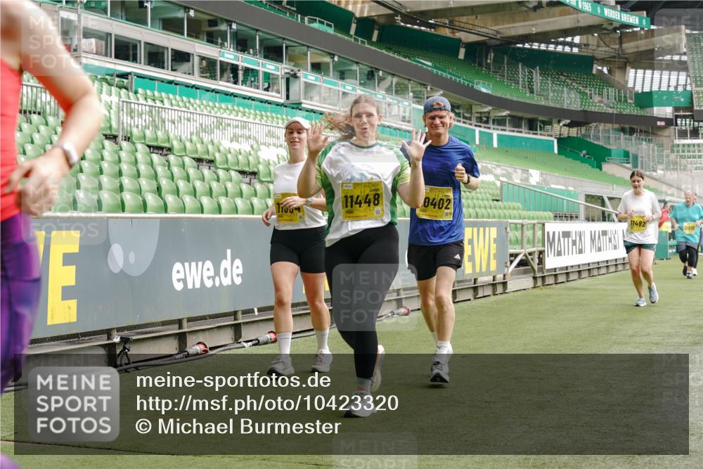 13.09.2026 - 21. swb-Marathon Bremen Michael Burmester http://msf.ph/oto/10423320 13.09.2026 10:46:21 Laufen im Stadion 10137, 10161, 10194, 10202, 10242, 10344, 10349, 10430, 10472, 10524, 10535, 10568, 10600, 10651, 10895, 10933, 10970, 10979, 11050, 11181, 11200, 11244, 11296, 11309, 11367, 11457, 11529, 11530, 11546, 11573, 11574, 11579, 11639, 11675, 11709, 11760, 11808, 11821, 12057, 12089, 12153, 12177, 12178, 12211, 12224, 12285, 12316, 12317, 12374, 12422, 12462, 12539, 10002, 10004, 10005, 10148, 10271, 10303, 10325, 10330, 10335, 10361, 10362, 10459, 10513 meine-sportfotos.de