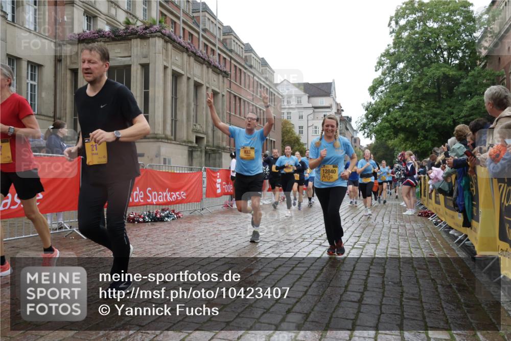 13.09.2026 - Kiel Lauf Yannick Fuchs http://msf.ph/oto/10423407 13.09.2026 10:58:42 Ziel 79, 1521, 2156, 2307, 2473, 2896, 2965, 4395, 6497, 7738, 7888, 8004, 8381, 8752, 8841, 9132, 9417, 10135, 11514, 11699, 12659, 12672, 91, 721, 819, 833, 971, 987, 1253, 1404, 1858, 1910, 1978, 2309, 2461, 2752, 2965, 3222, 3235, 3237, 3325, 3326, 3559, 3671, 3833, 3842, 4160, 4212, 4456, 5172, 5314, 5540, 5605, 5668, 5775, 6345, 6906, 6982, 7256, 7315, 7340, 7367, 7482, 7856, 7949, 8752, 9458, 9809, 9827, 9937, 10135, 10503, 10878, 11023, 905, 1778, 8253 meine-sportfotos.de